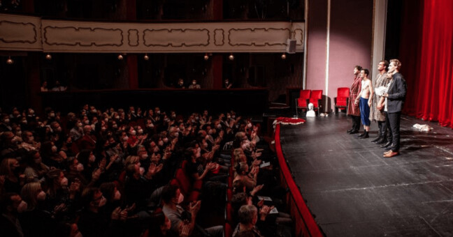 Ilustrační foto - představení Vladař. Zdroj: divadelniflora.cz