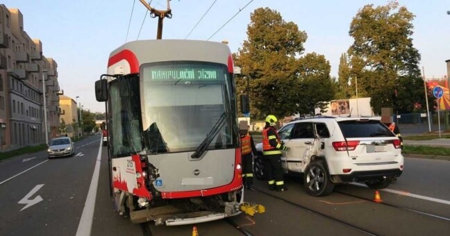 Poškozená olomoucká tramvaj | foto Policie ČR