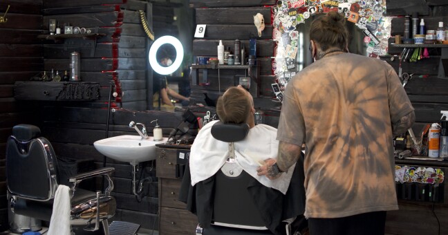 Doe's Barber Shop