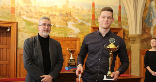 Primátor Miroslav Žbánek a šermíř Jakub Jurka.
Zdroj: Blanka Martinovská/olomouc.eu