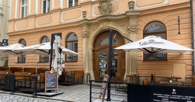 Z Kejklíře se stala Husa. zdroj: OlomouckýReport