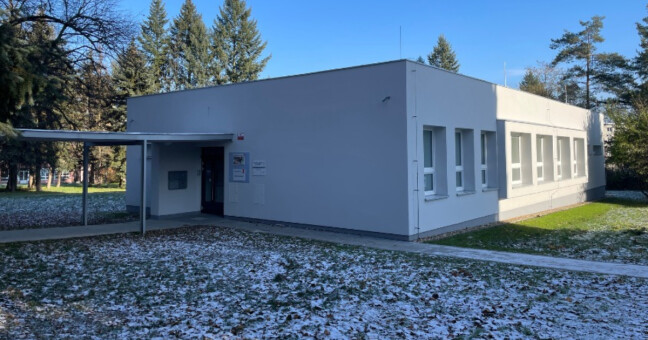 Opravená knihovna na Tabulovém vrchu. Zdroj: KMČ Tabulový vrch
