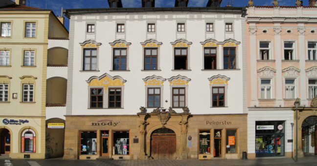 Petrášův palác na Horním náměstí, zdroj: NPÚ