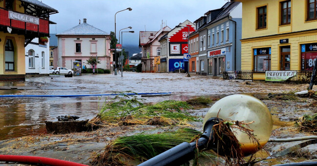 Lipovská ulice v Jeseníku krátce po kulminaci. Zdroj: Olomoucký Report