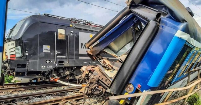 Srážka vlaků v Němčicích nad Hanou | foto: Drážní hasiči Přerov