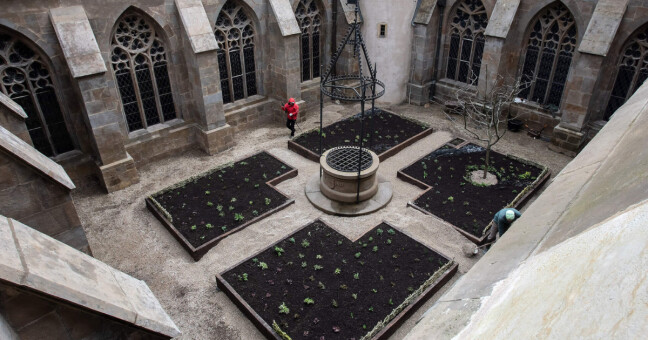 Rajský dvůr ve Zdíkově paláci, zdroj: MUO