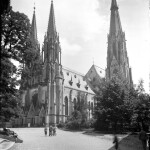 Václavské náměstí, Metropolitní kostel sv. Václava, průčelí, rok 1930-1940