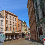 Pohled z Ostružnické ulice do Denisovy ulice, dům zlatníka B. Rubringera