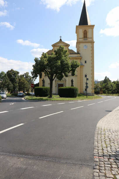 Oprava silnice Náves Svobody, Holice