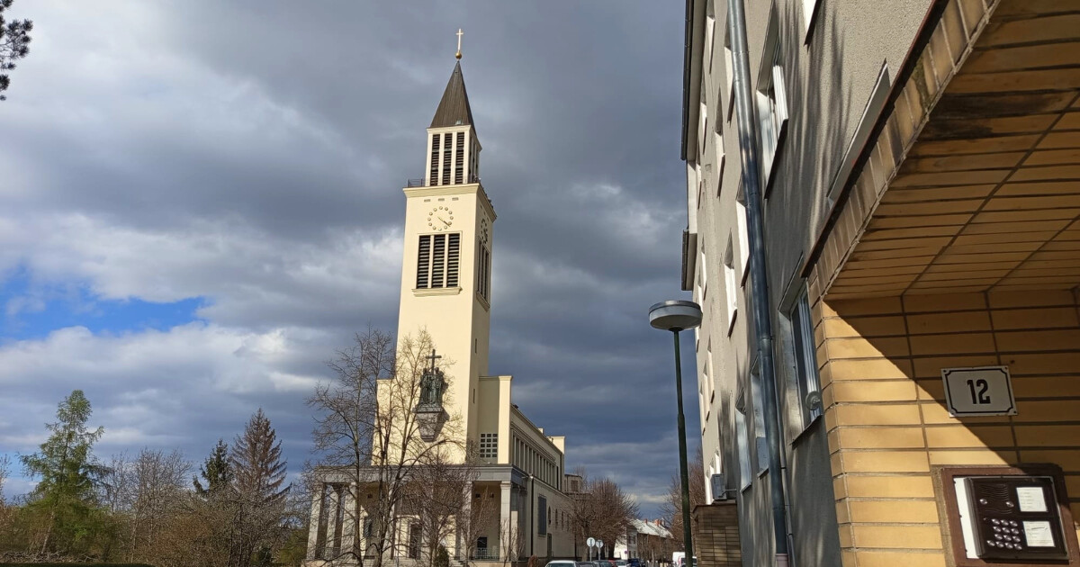 Kostel sv. Cyrila a Metoděje v Hejčíně