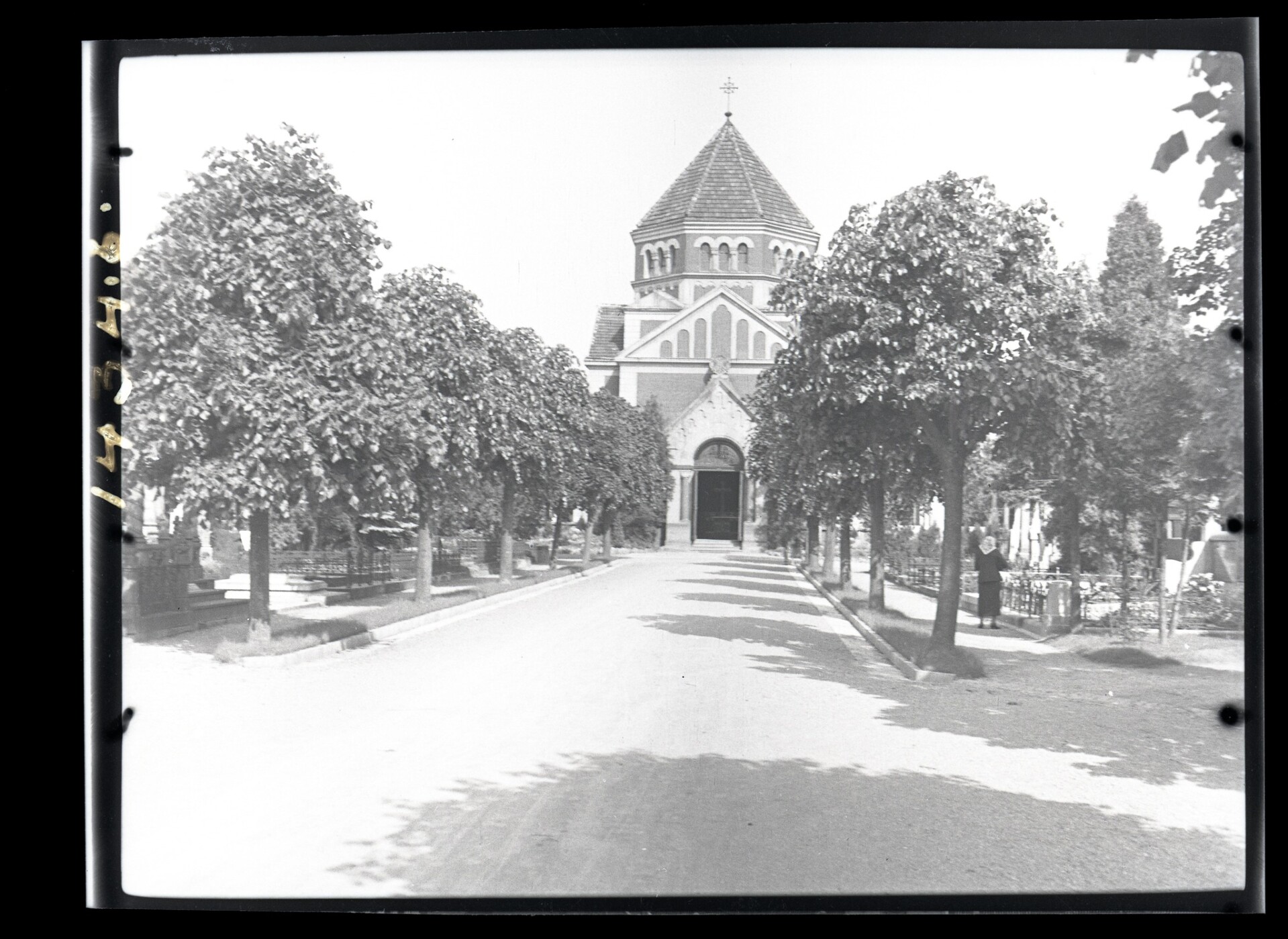 Centrální kaple na městském hřbitově v Neředíně, rok 1936