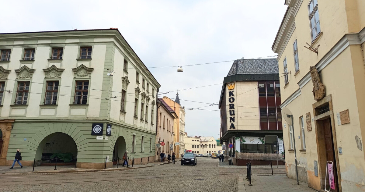 Pohled na budovu obchodního domu Koruna