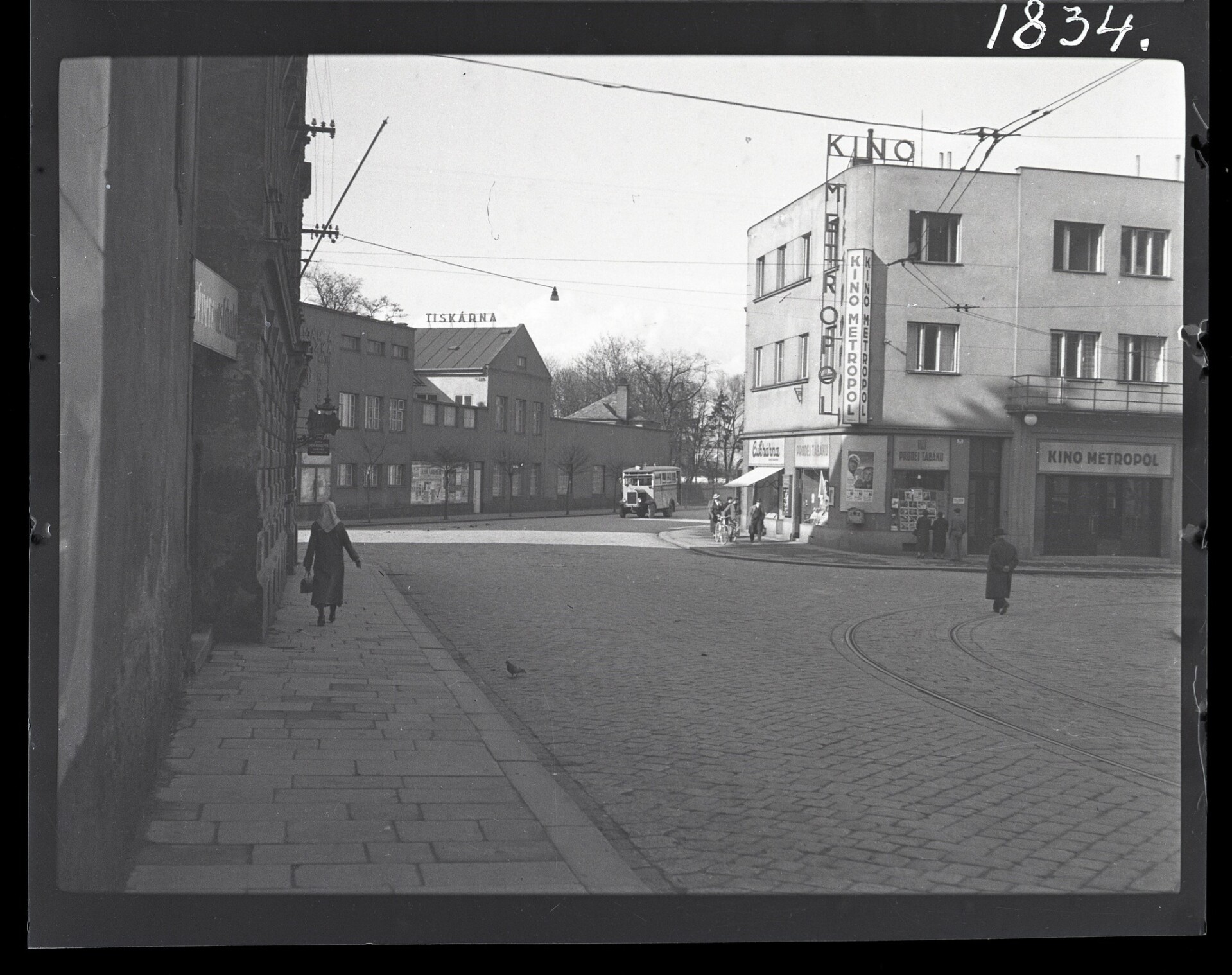 Olomoucká dominanta, kino Metropol (Zámečnická ulice), rok 1937