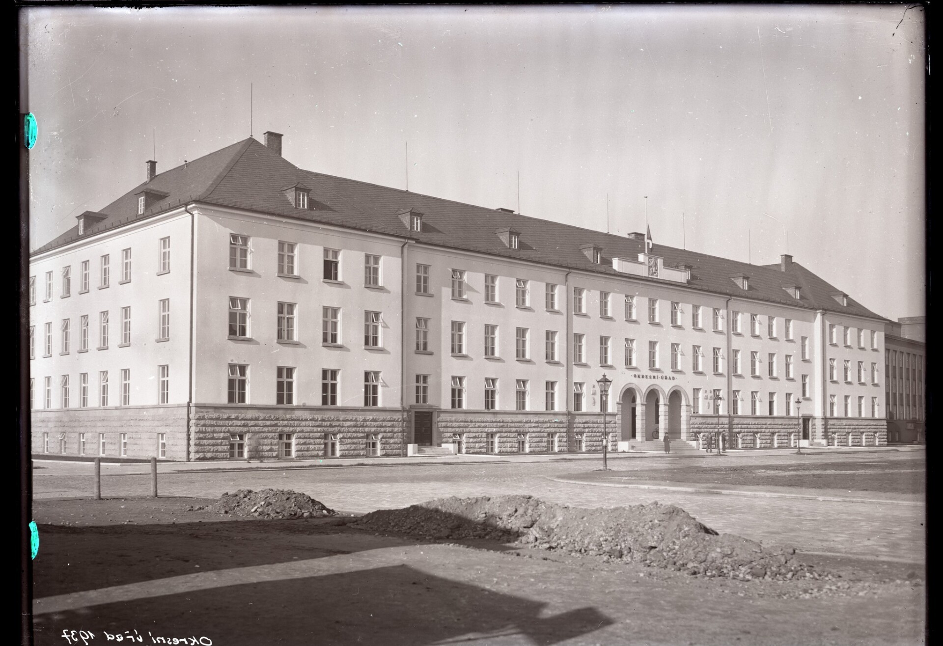 Budova Okresního úřadu postavená podle návrhu Klaudia Madlmayra, rok 1937