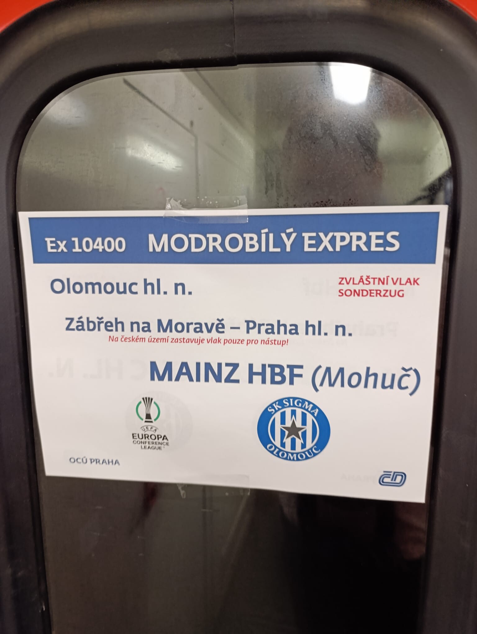 Cedule modrobílého expresu