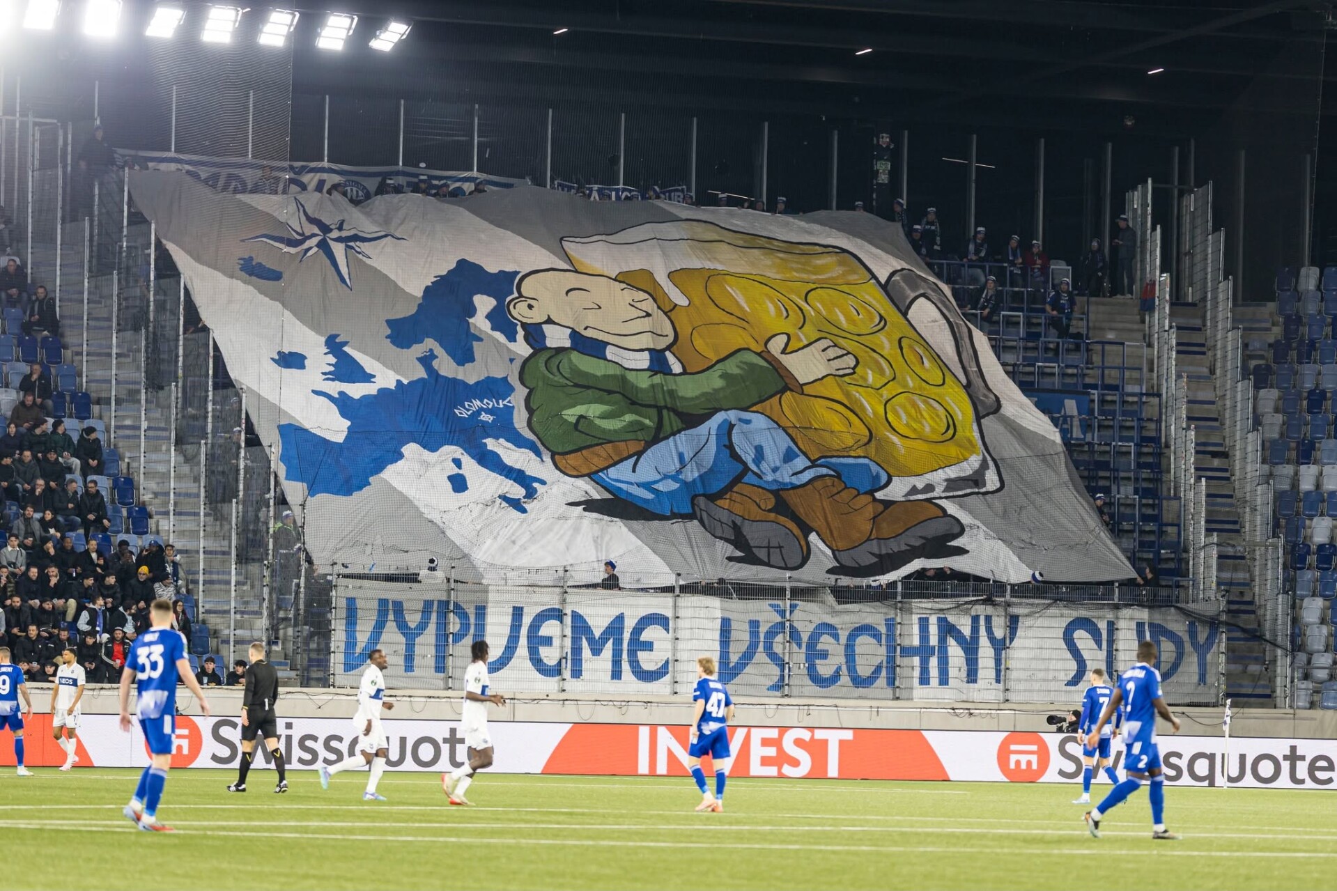 Choreo fanoušků Sigmy ve venkovním utkání s Lausanne
