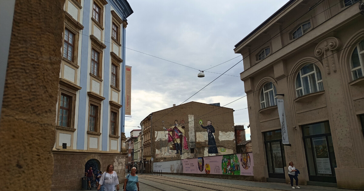 Sousedství Muzea umění, Denisova 35
