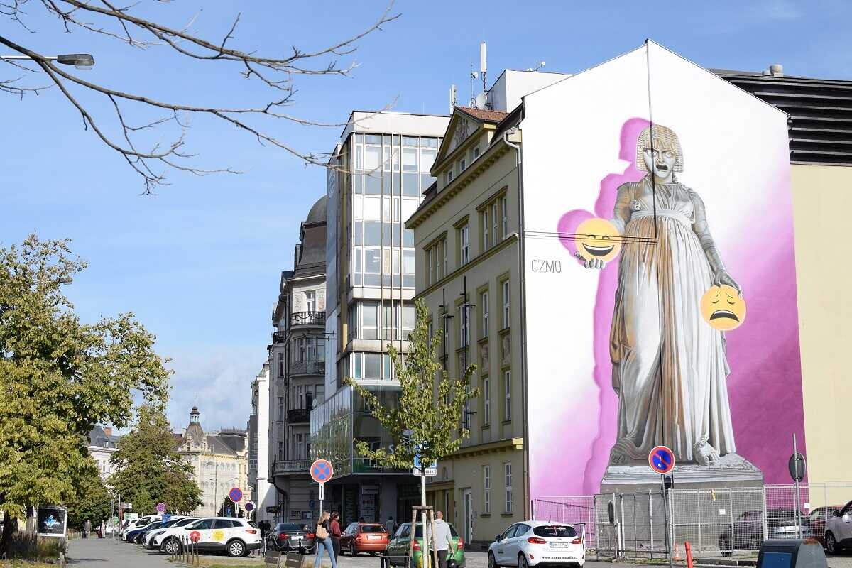 Malba na budově Moravského divadla 