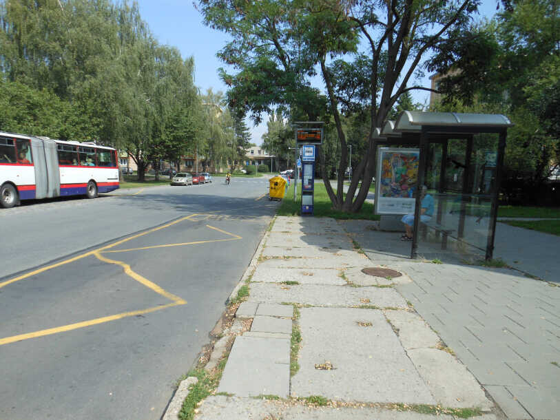 Zastávka Kmochova před opravou