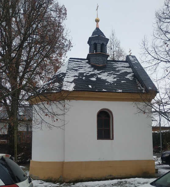 Kaple na historické fotografii