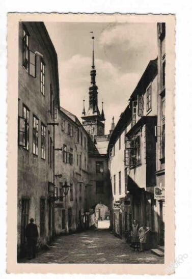 Ulice Školní r. 1942