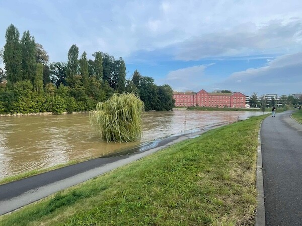 Cyklostezka u náplavky v Olomouci. Zdroj: Report