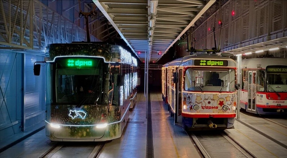 Olomoucké vánoční tramvaje, zdroj: MHD86.cz