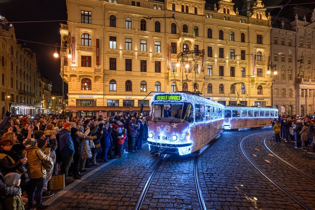 Vánoční tramvaj v Praze, zdroj: MHD86.cz