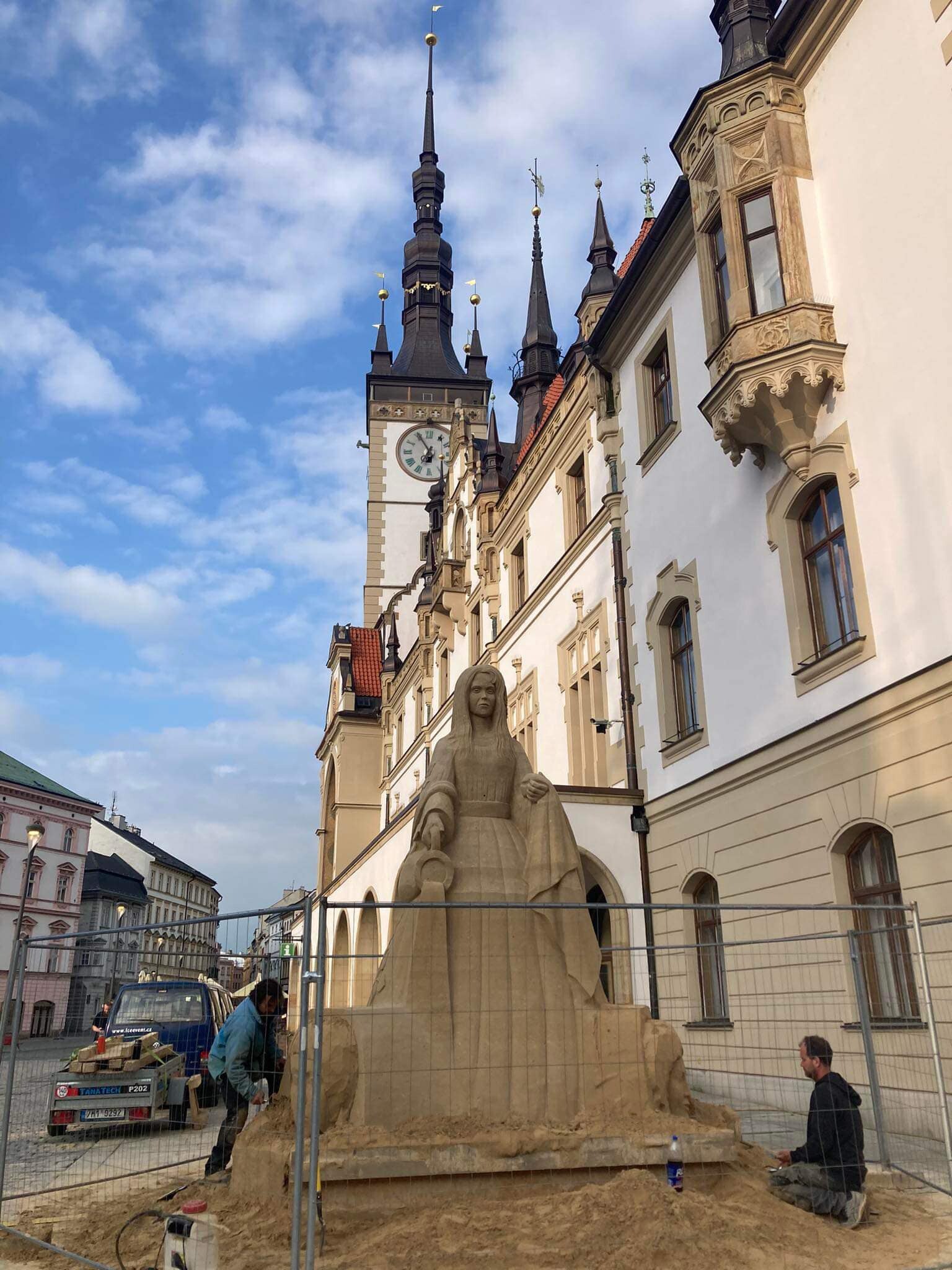 Socha představující svobodu a demokracii (2024), foto: Olomoucký Report