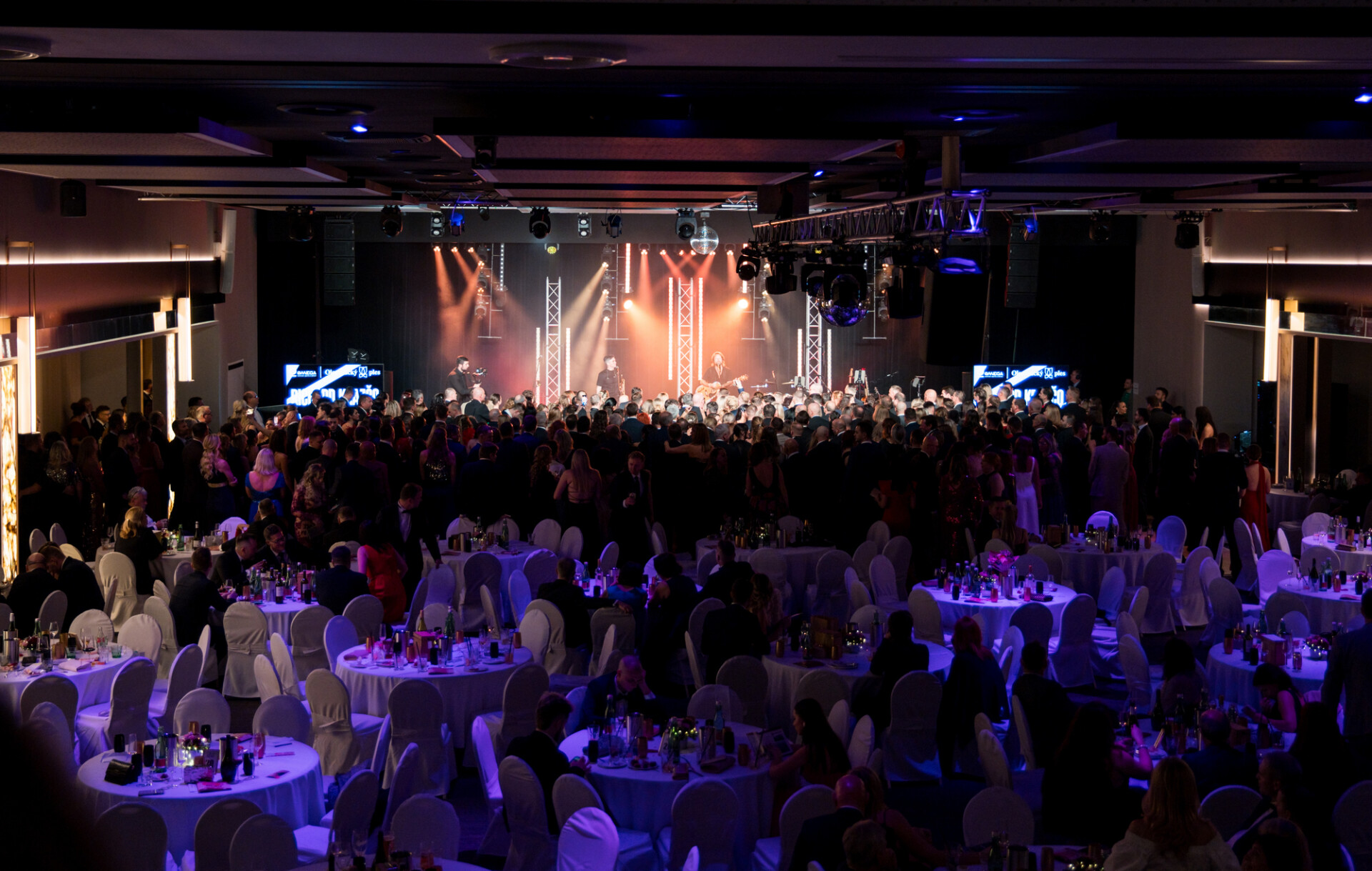 zdroj: OMEGA Olomoucký ples