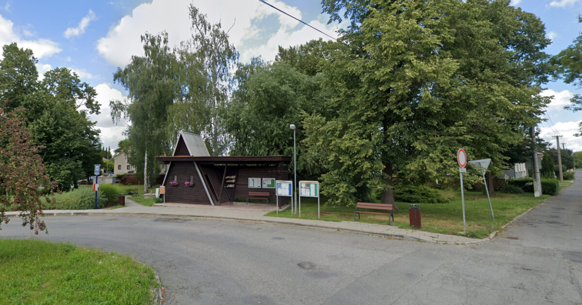 Zastávka v Týnečku, zdroj: Google Maps