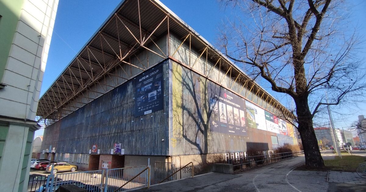 Zimní stadion, zdroj: Report