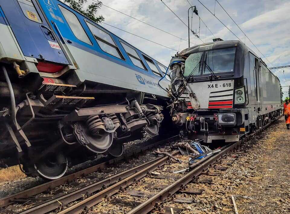 Srážka vlaků v Němčicích nad Hanou | foto: Drážní hasiči Přerov