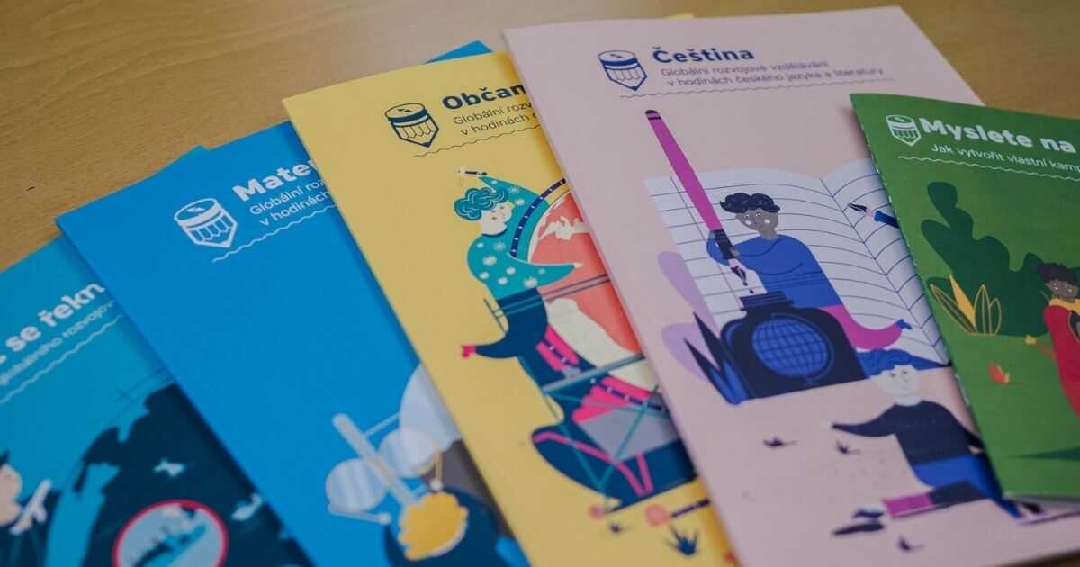 Sada učebnic vytvořená neziskovou organizací ARPOK, foto: ARPOK