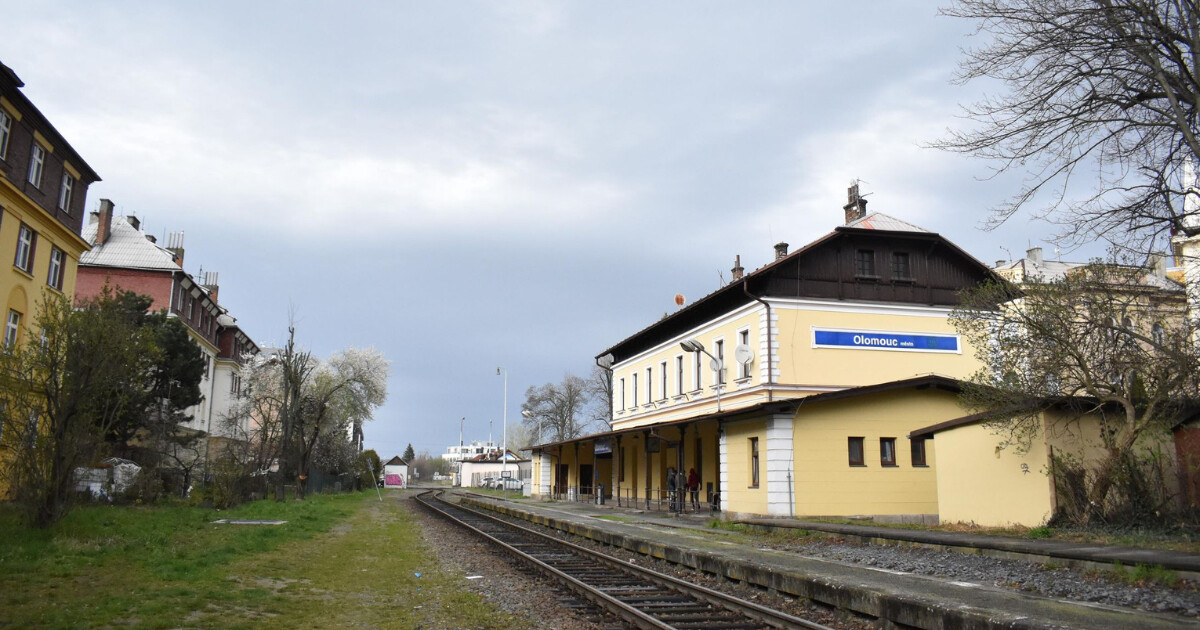 Nádražní budova, ve která vznikla Čekárna Olomouc, zdroj: Mapy.com