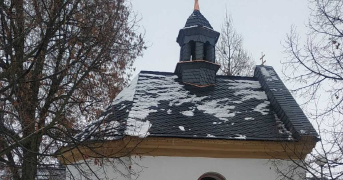Nová střecha na kapli sv. Jana Nepomuckého v Hejčíně | foto Olomouc.eu
