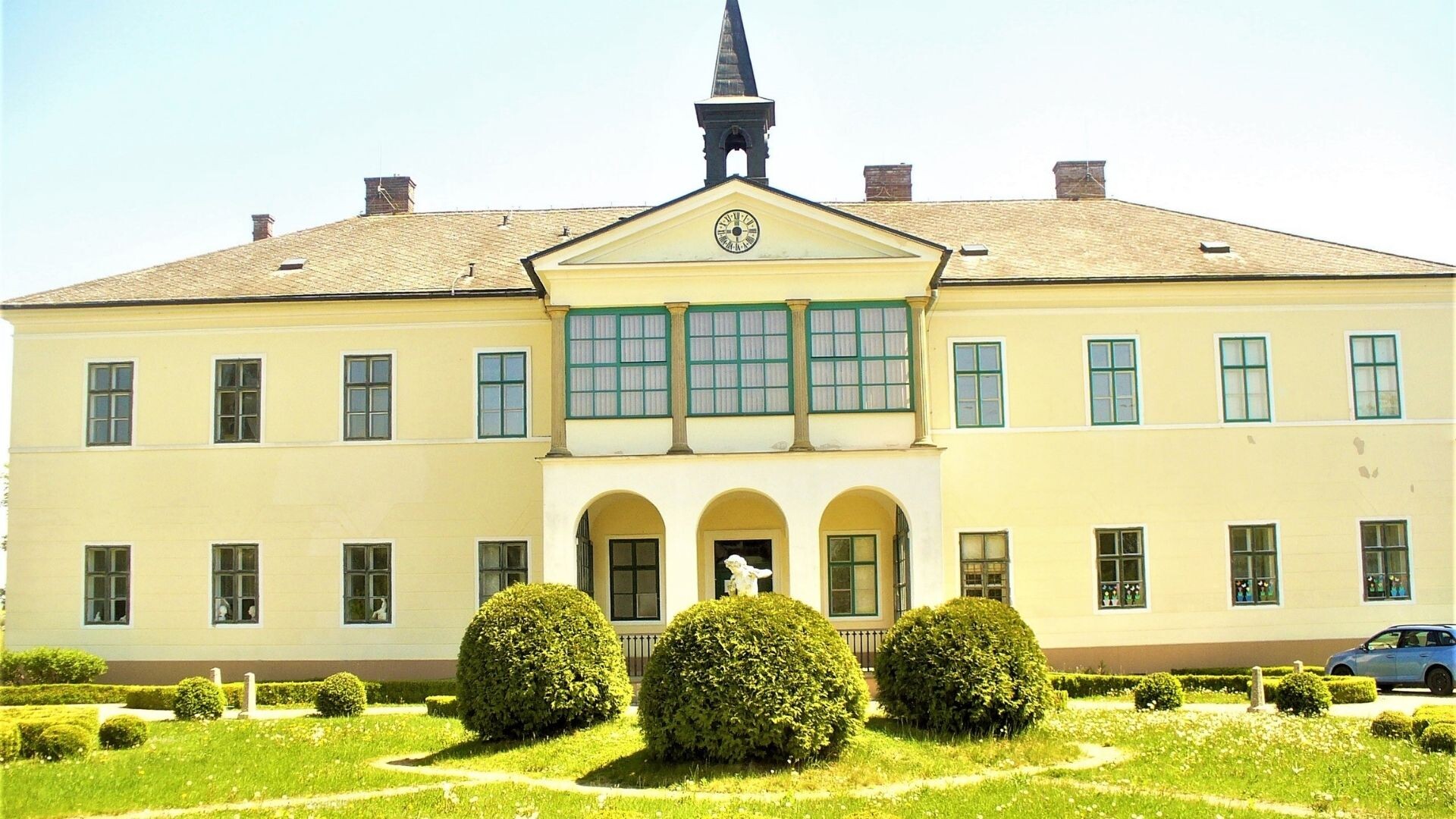 Zdroj: NPÚ