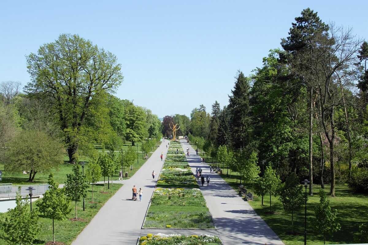 Jarní počasí nabilo olomoucké parky životem, foto: Radka Dušková