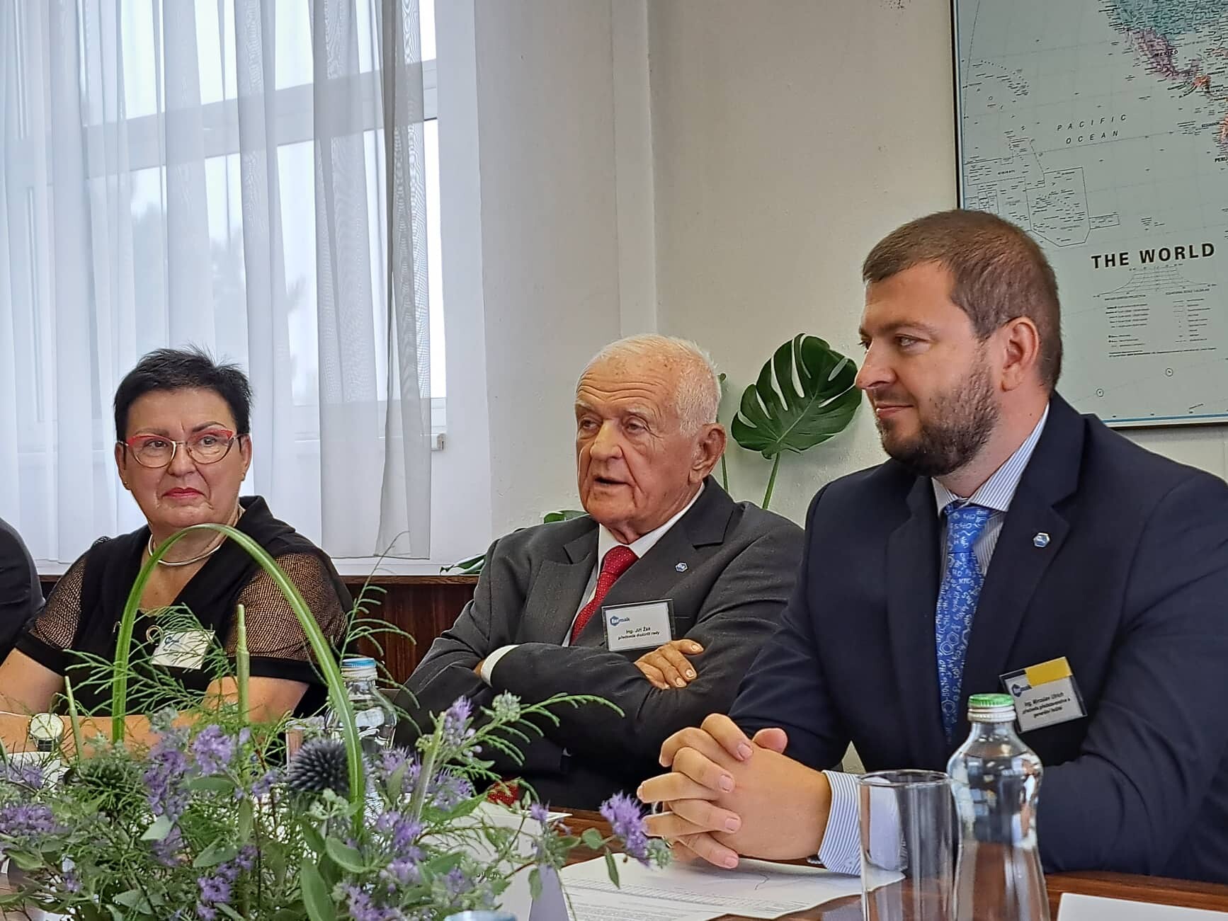 PR manažerka společnosti FARMAK, a.s., Mgr. Bronislava Paučková, zakladatel a předseda dozorčí rady Ing. Jiří Žák, generální ředitel Ing. Miroslav Ulrich.