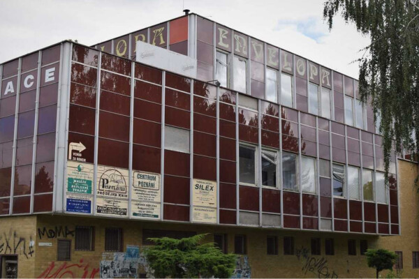 Dance Hall Envelopa, vzhled budovy před začátkem demolice,zdroj: Olomoucký Report,