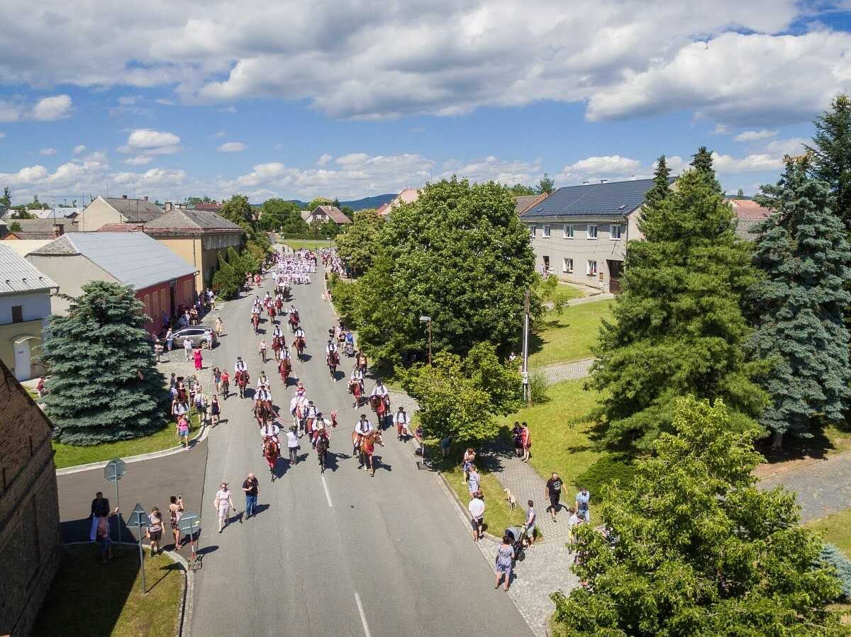 Záběry z loňské Jízdy králů v Doloplazech, foto: Olešnica Doloplazy