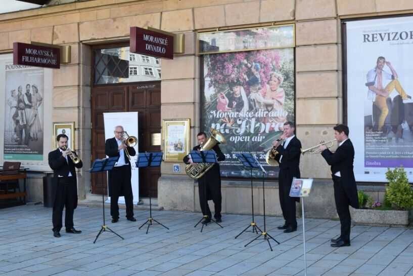Barevná hrající fontána | foto Olomoucký report