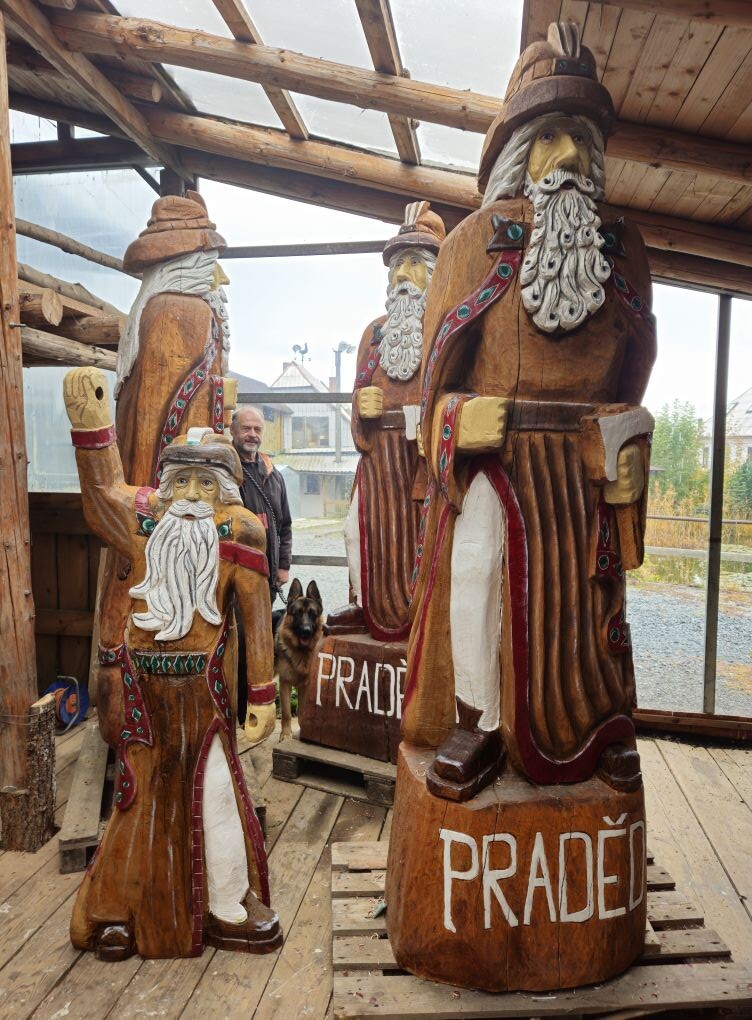 Současný Praděd a připravovaná socha, foto: Kudy z Nudy / Pradědova galerie