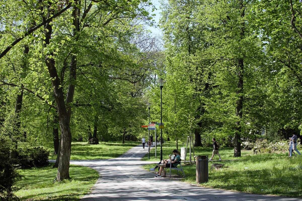 Jarní počasí nabilo olomoucké parky životem, foto: Radka Dušková