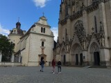 Vchod do katedrály sv. Václava na Václavském náměstí