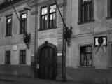 Křížkovského 6, portál kanovnické rezidence, rok 1935