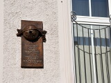 Pamětní deska na domě v Prostějově, zdroj: Moravský turista