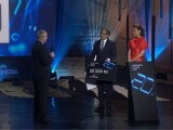Miroslav Komínek přebírá cenu Magnesia Litera, foto: Repro ČT