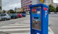 Chtějí zeleň, ale zároveň parkují na trávě. Ve vnitrobloku přibudou nová parkovací místa