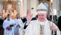Olomoucký arcibiskup Nuzík vystřídal Graubnera v čele České biskupské konference